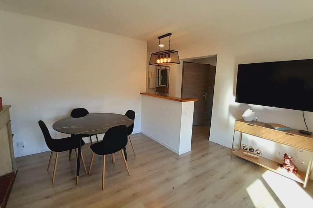 Appartement Lumineux Et Central Propriano  Bagian luar foto