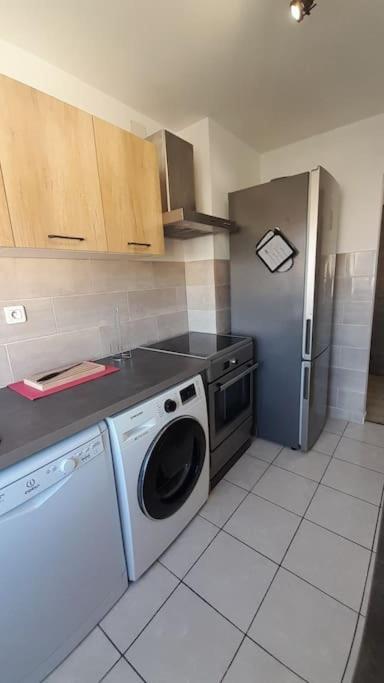 Appartement Lumineux Et Central Propriano  Bagian luar foto